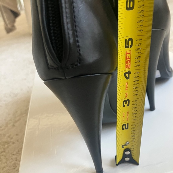 Givenchy Black Leather Corset Boots Size 38 BNIB - Picture 6 of 16